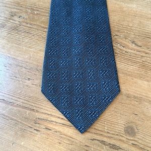 Brioni Hand Woven Grenadine Silk Tie